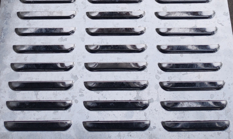 鐵板百葉孔沖孔板產品展示